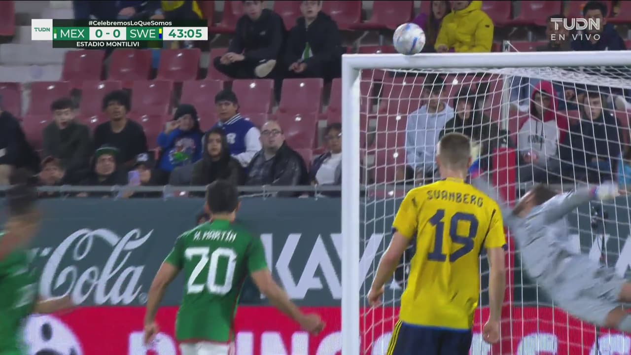 ¡Parecía un golazo! Antuna saca un riflazo que cimbra el travesaño