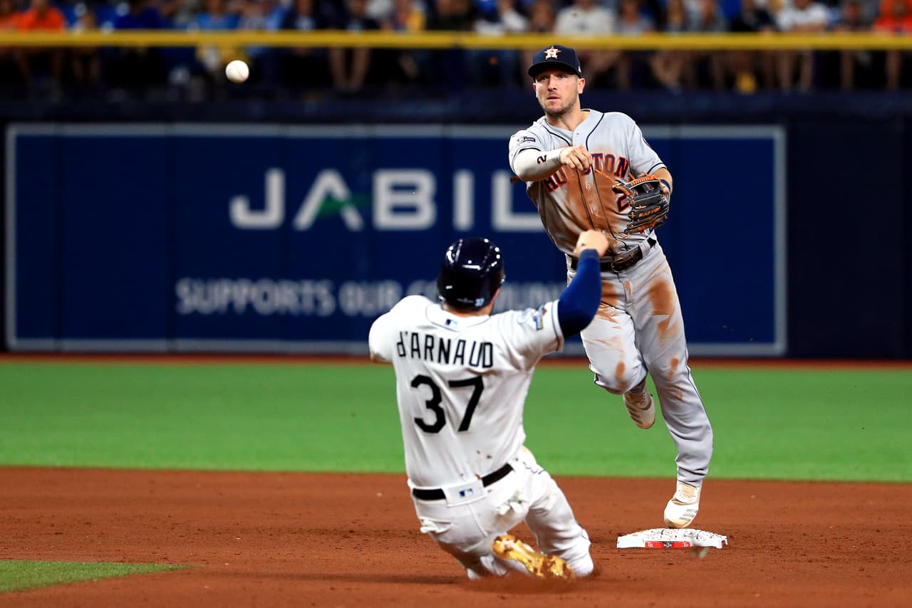Houston Astros cayó ante Tampa Bay Rays 4-1 en el cuarto juego de la Serie Divisional.