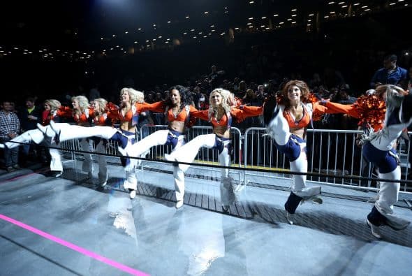 Aunque los Broncos cayeron de forma estrepitosa en el Super Bowl ante Seattle, las porristas de Denver nunca bajaron los ánimos.