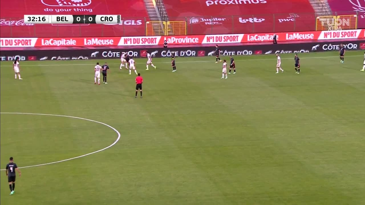 ¡TIRO ATAJADO! disparo por Romelu Lukaku.