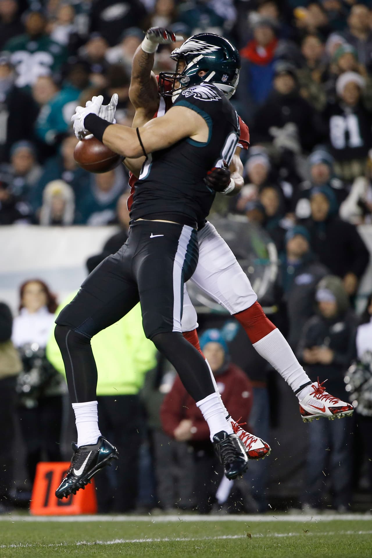 40-17, ese fue el marcador a favor de Arizona para que aseguraran el Oeste de la Nacional. Checa las mejores tomas del partido.