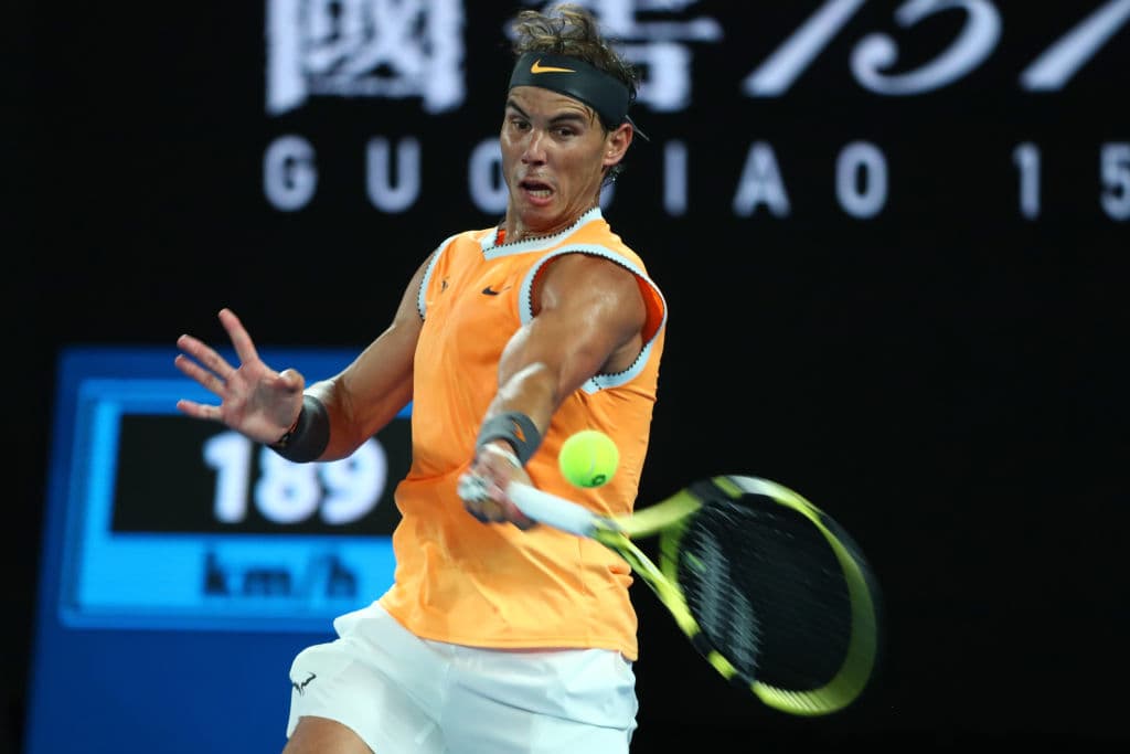 Rafael Nadal tuvo pocas oportunidades de cortar el servicio de 'Nole', una en el primer set y por el contrario, fue quebrado en el segundo.