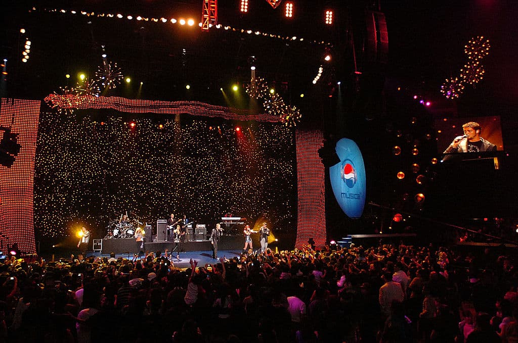 Los nuevos protagonistas de ‘Rebelde’ serán Sergio Mayer, Andrea Chaparro, Azul Guaita y Jerónimo cantillo.
<br>