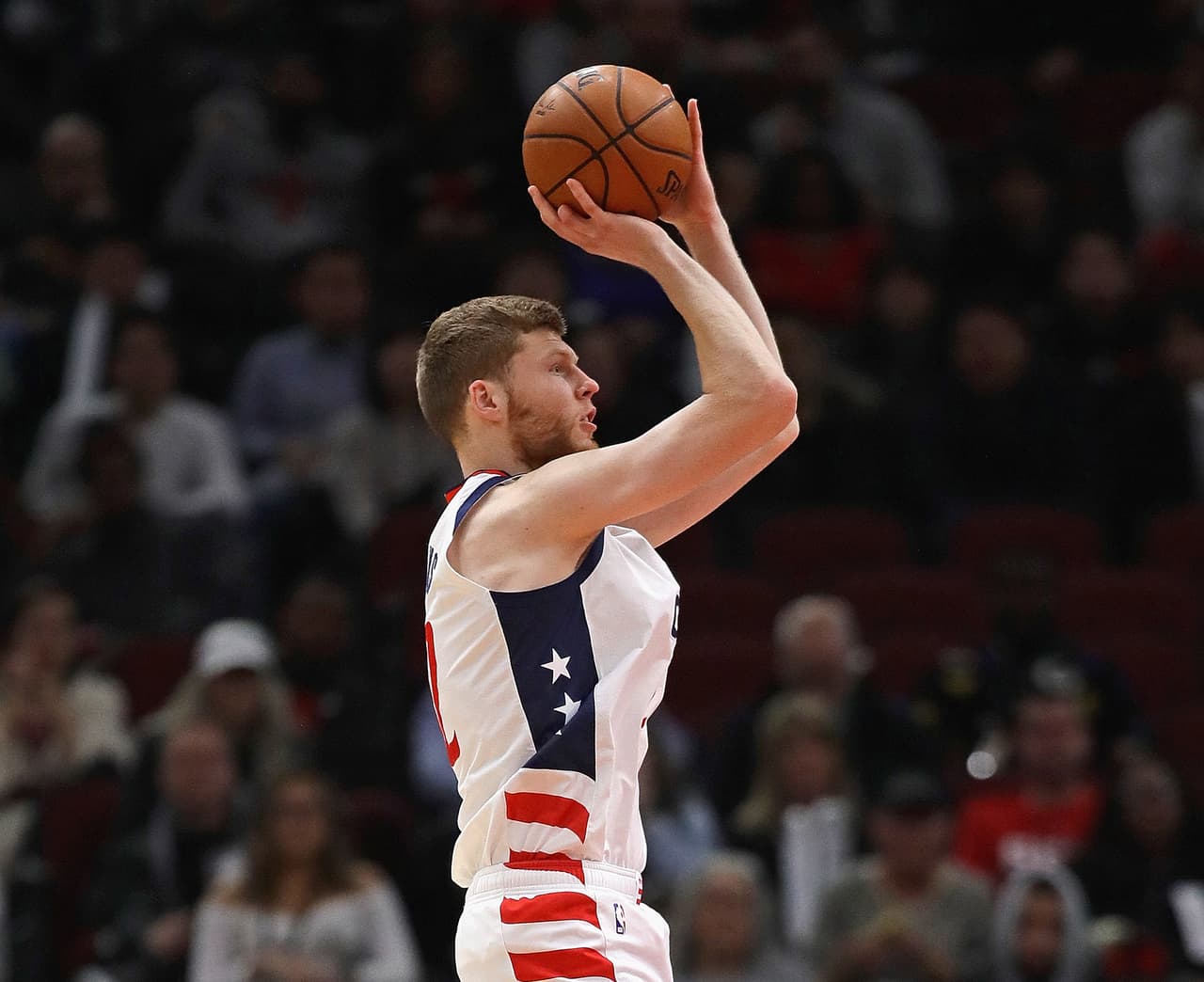 Davis Bertans encabeza las apuestas en Las Vegas