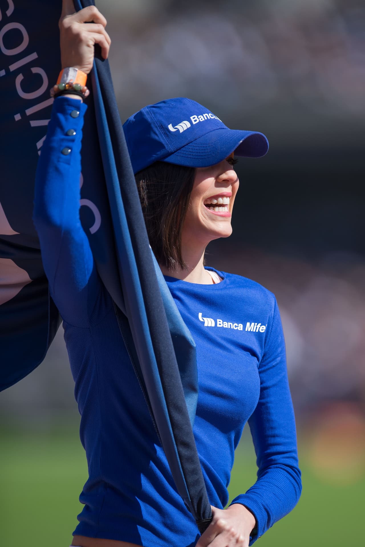 Como no podía ser de otra manera, las porristas en la casa de Pumas pusieron la belleza y engalanaron la jornada del clásico.