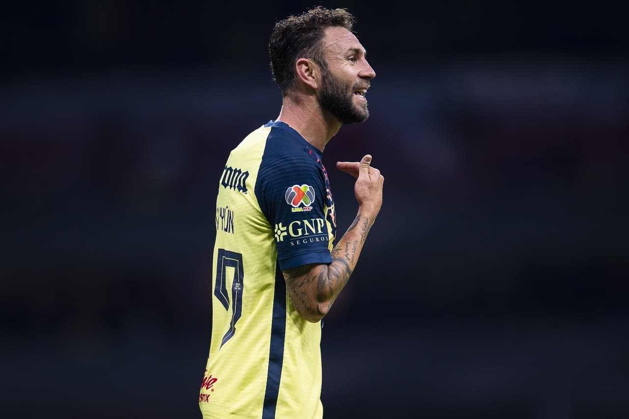 Anuncian sanción a Miguel Layún por insultar a los árbitros