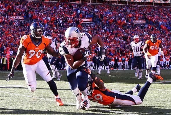 Pero los Broncos frenaron a la ofensiva de los Pats y se llevaron la victoria.