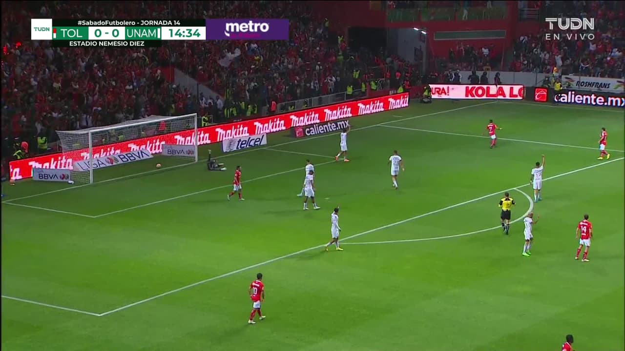 ¡TIRO ATAJADO! disparo por Marcel Ruiz.