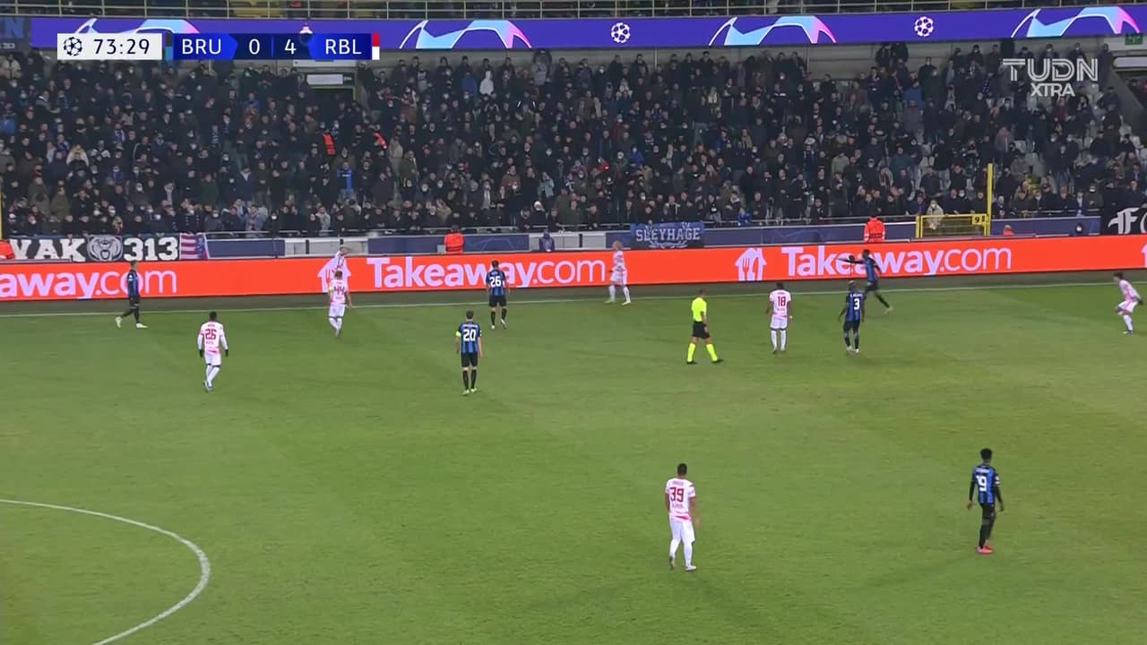 ¡TIRO ATAJADO! disparo por André Silva.