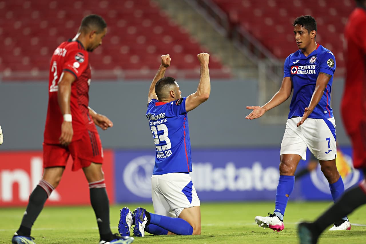 Con el gol de Aguilar, Cruz Azul parecía sentenciar el partido y la eliminatoria con más de media hora de juego por disputarse.