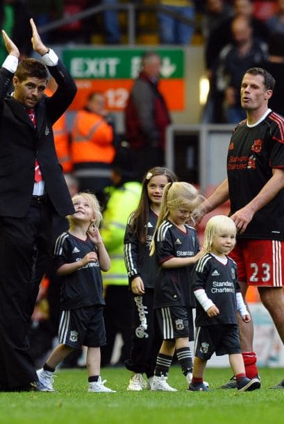 Liverpool se unió a los clubes que no le respondieron a sus fanáticos en el último partido del torneo en su casa.