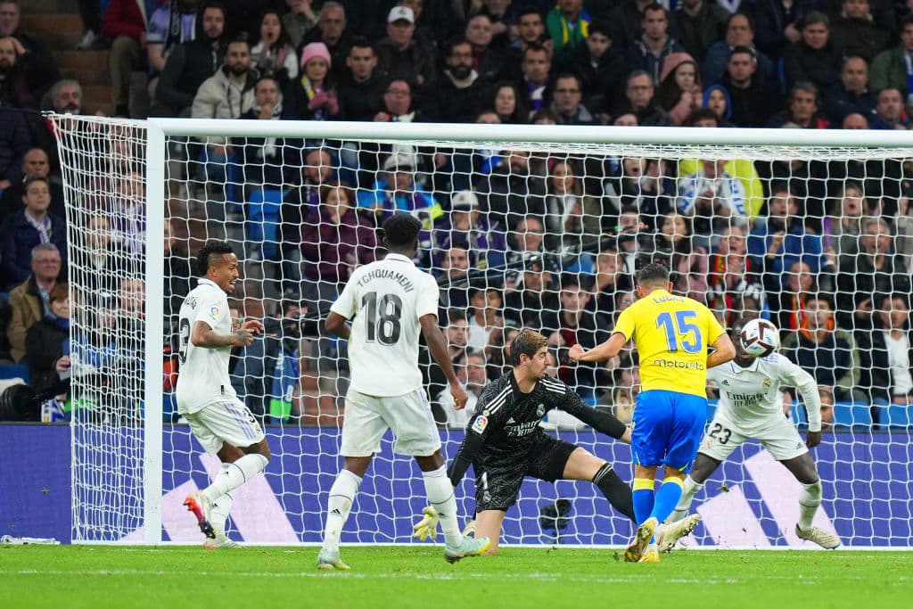 Lucas Pérez añadió emoción sobre los últimos minutos después de descontar. Sin embargo, al Cádiz no le alcanzó y se fue con una derrota.