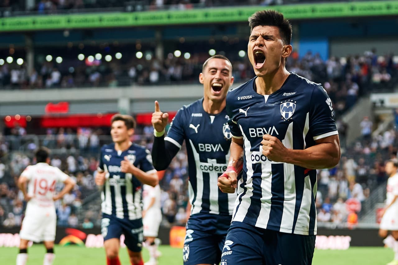 Jesús Gallardo y Rogelio Funes Mori son los encargados de hacer la diablura al Toluca y Monterrey gana 2-0.