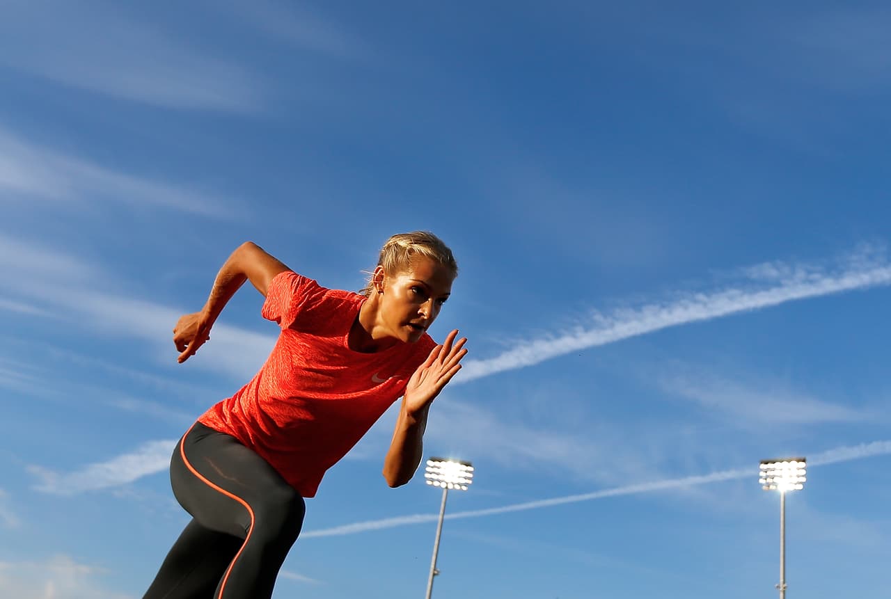 La rusa Daria Klishina es una atleta de salto de longitud que ha representado en su país en Mundiales y Juegos Olímpicos, con un gran rendimiento deportivo. Sin embargo, su hermoso rostro y cuerpo atlético la han convertido en un referente pretendido por las revistas de entretenimiento. Una belleza espectacular.