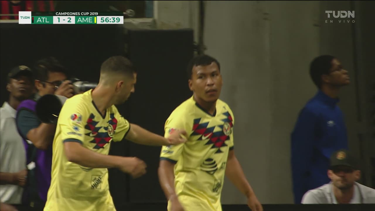 ¡Con la punta! Roger aumenta para el América 2-1 Atlanta United