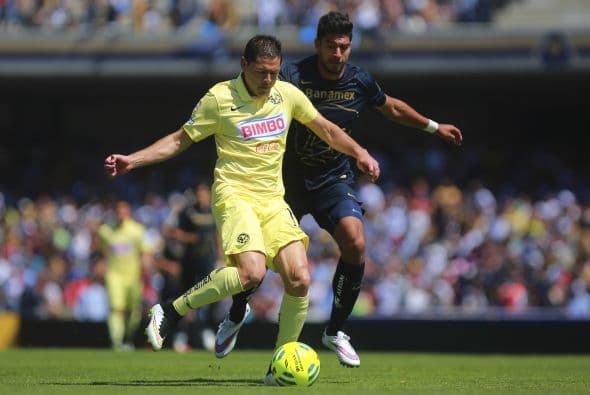 De los 19 jugadores paraguayos que juegan en ligas extranjeras siete juegan en México: Da Silva, Edgar Benítez y Richard Ortiz (Toluca), Pablo Aguilar, Miguel Samudio y Osvaldo Martínez (América) y Roque Santa Cruz (Cruz Azul).