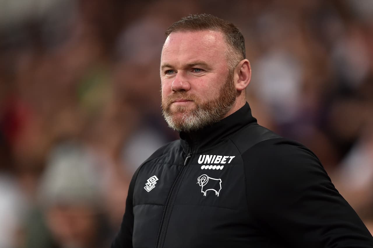Rooney rechaza ser auxiliar del United pese a descenso con Derby County