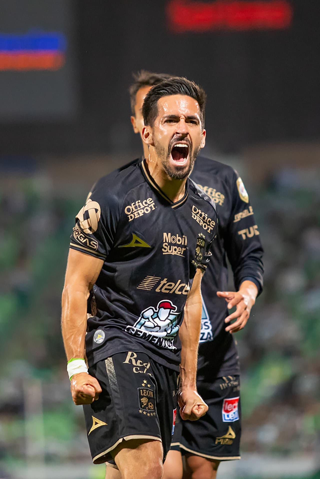 León da buenas noticias sobre cirugía de Fernando Navarro