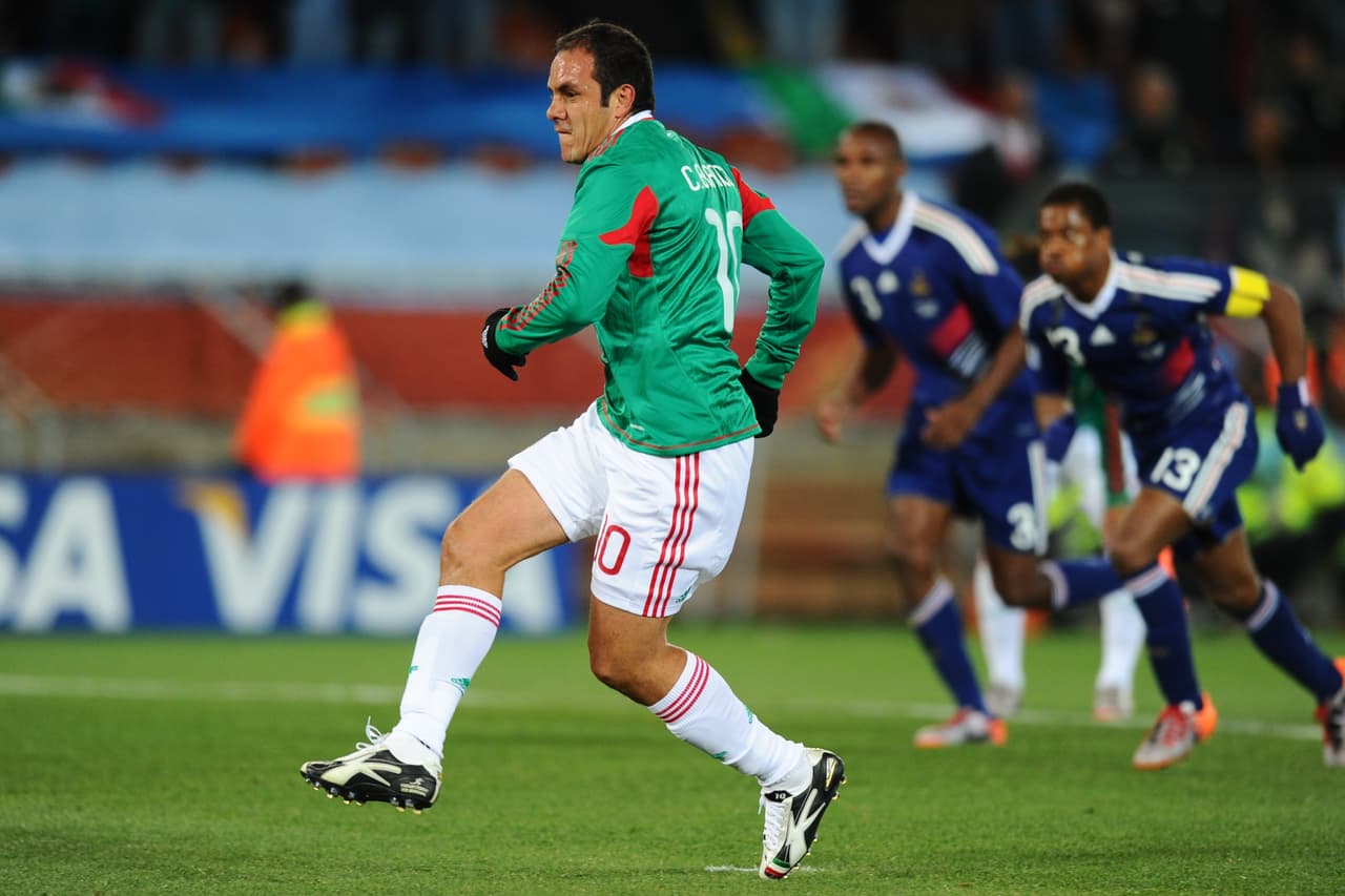3. Cuauhtémoc Blanco (México 2-0 Francia en Sudáfrica 2010) - 37 años y 5 meses.