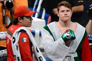 'Canelo' Álvarez arriesga su carrera ante 'Perro' Angulo.