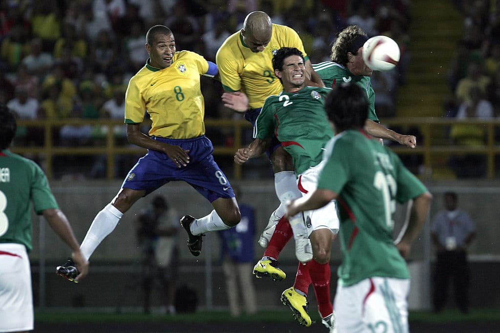 Aquella noche México dio, probablemente el mejor duelo en la era de Hugo Sánchez y se impuso de estupenda manera a un conjunto que tenía entre sus filas a jugadores como Robinho, Diego, Maicon y Gilberto Silva.