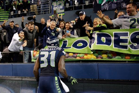 Los Seattle Seahawks avanzaron al juego por el campeonato de la Conferencia Nacional al derrotar en casa a los Carolina Panthers por 31-17.