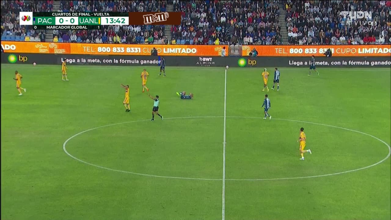 ¡TIRO ATAJADO! disparo por Víctor Guzmán.