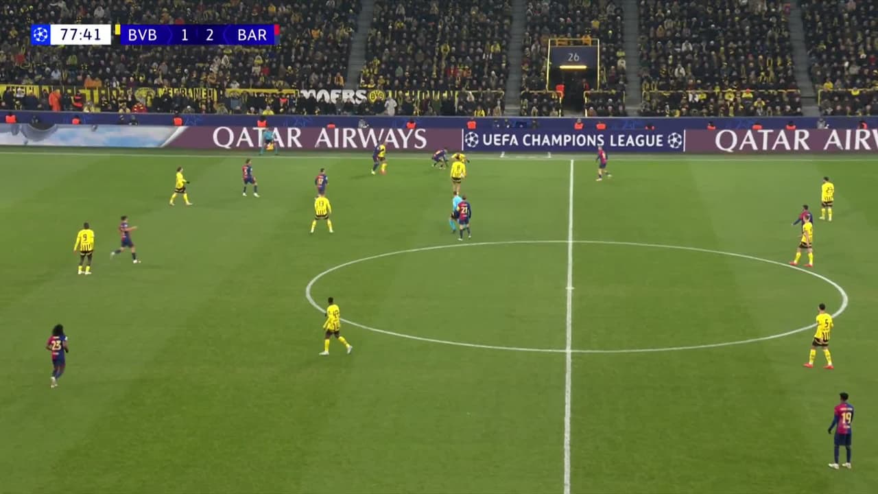 ¡GOL!  anota para Borussia Dortmund. Serhou Guirassy