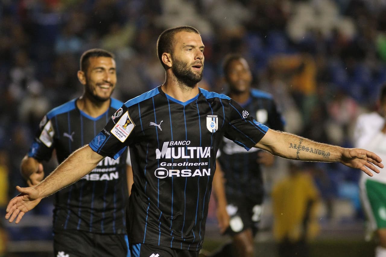 En delantera destacaron Emanuel Villa con el Querétaro, el veterano argentino anotó un doblete ante el León para ayudar a los emplumados a golear al entonces líder del torneo.