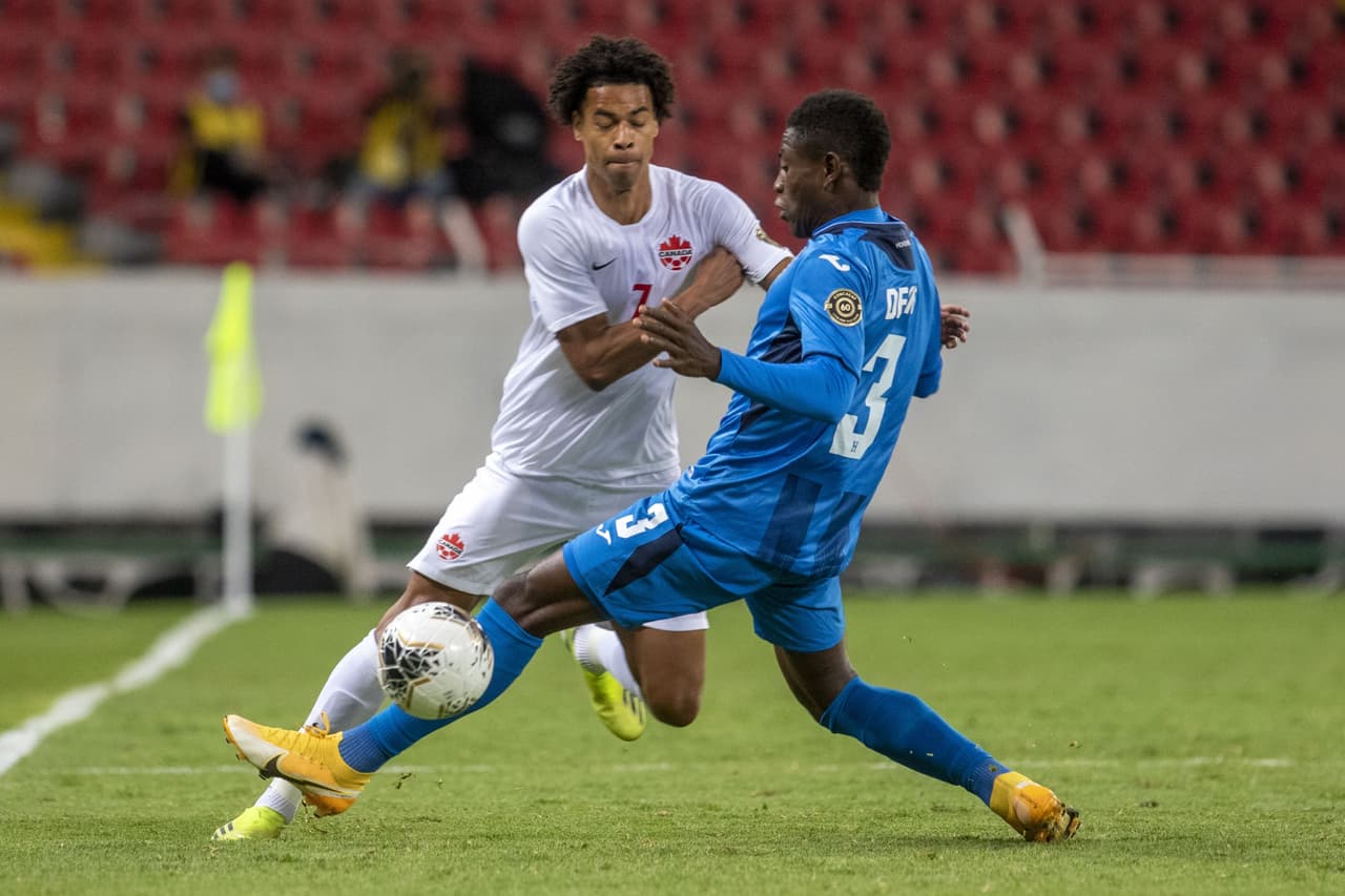 Denil Mladonado y Derek Cornelius fueron los encragados de anotar en el empate 1-1 que le dio el pase a semifinales a Honduras y Canadá.