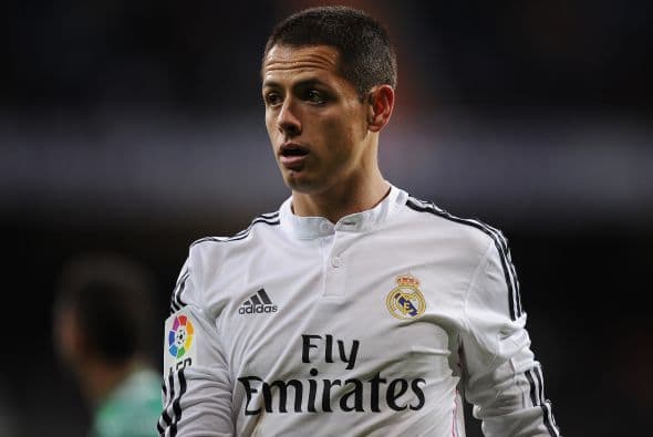 La entrada de 'Chicharito' como sustituto en el pasado 'derby' madrileño pareció causar el enfado de varios madridistas en la banca.