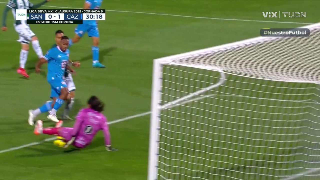 ¡Doble atajada de locura de Carlos Acevedo!