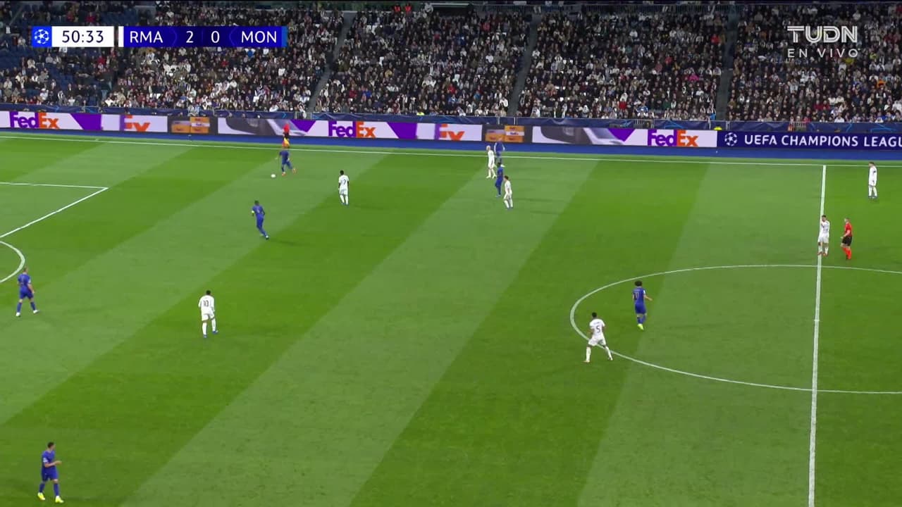 ¡GOL!  anota para Real Madrid. Franco Mastantuono