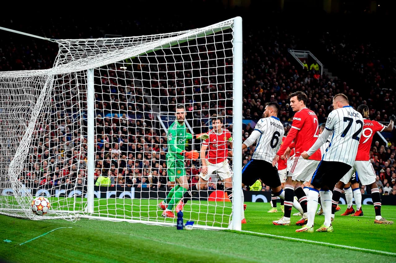 Manchester United remonta partido tras ir perdiendo por dos ante el Atalanta. Mario Pasalic y Merih Demiral le daban la ventaja a la visita durante la primera mitad del encuentro, pero Marcus Rashford, Harry Maguire y, por último, Cristiano Ronaldo, le dieron la victoria a los 'Red Devils' en la J3 de la Champions League.