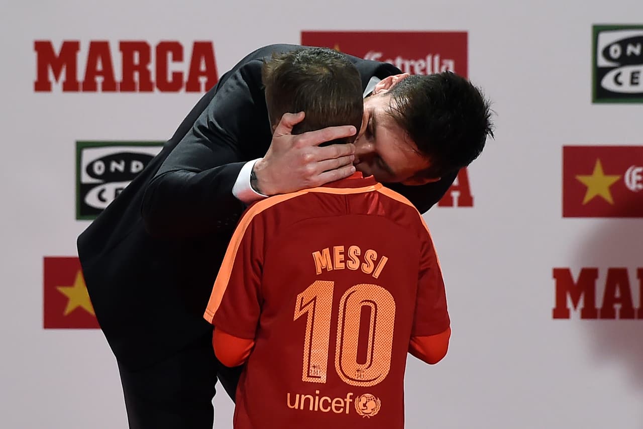 A Messi le preguntaron sobre su Fundación, que colabora con el Hospital de Sant Joan de Déu para curar el cáncer infantil durante el evento.