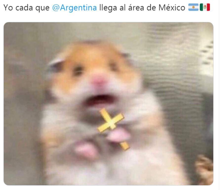 Argentina golea a México hasta en los memes. El Tri no metió ni las manos.