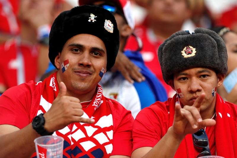 Orgullo, pasión y esperanza. Tres elementos con los que aficionados tanto de Panamá como de Túnez acudieron a Mordovia Arena para apoyar a los suyos y volver a casa con una alegría qué contar.