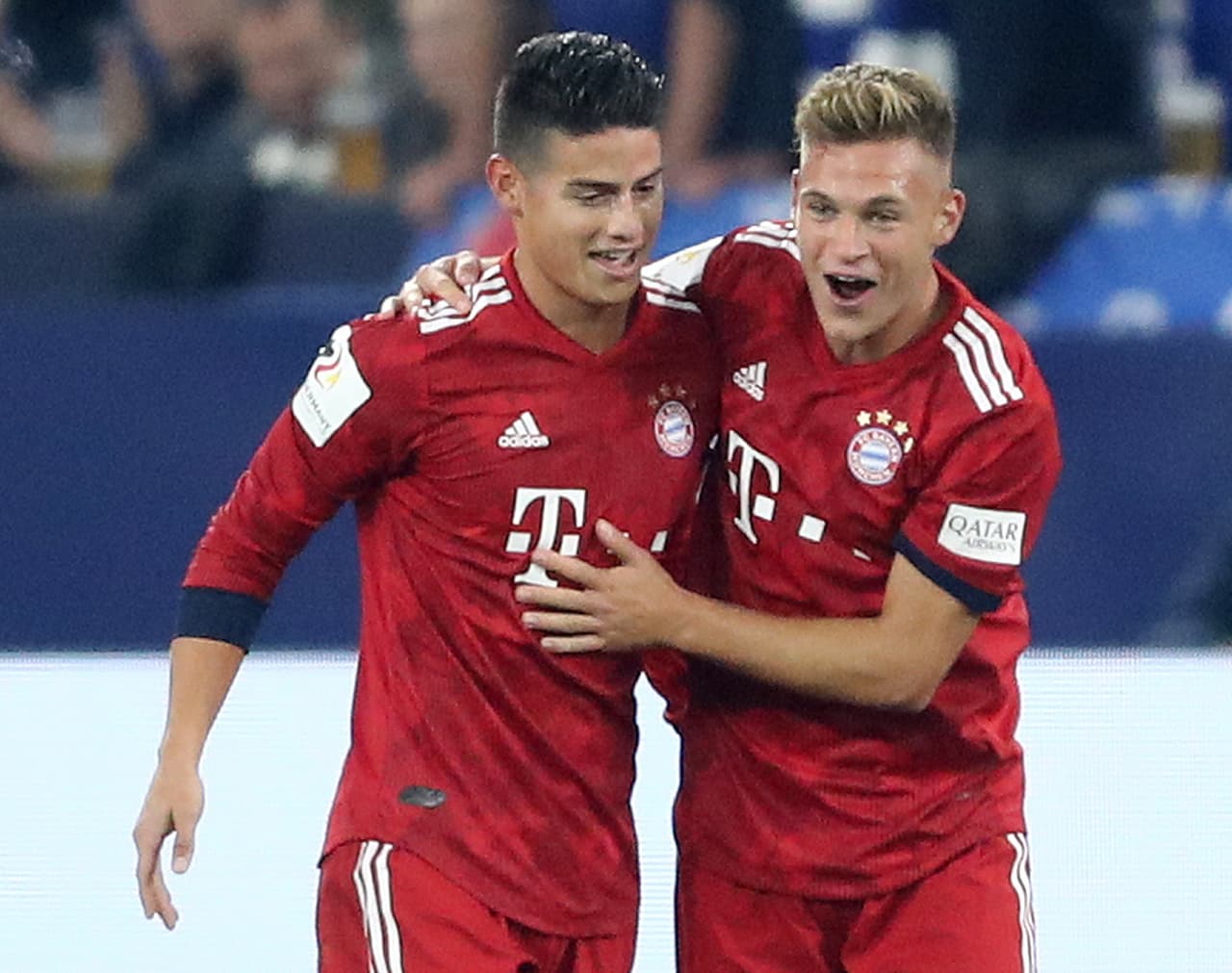 Con ese marcador, y con escasas llegadas a gol en la primera mitad, el partido se fue al descanso en Gelsenkirchen.