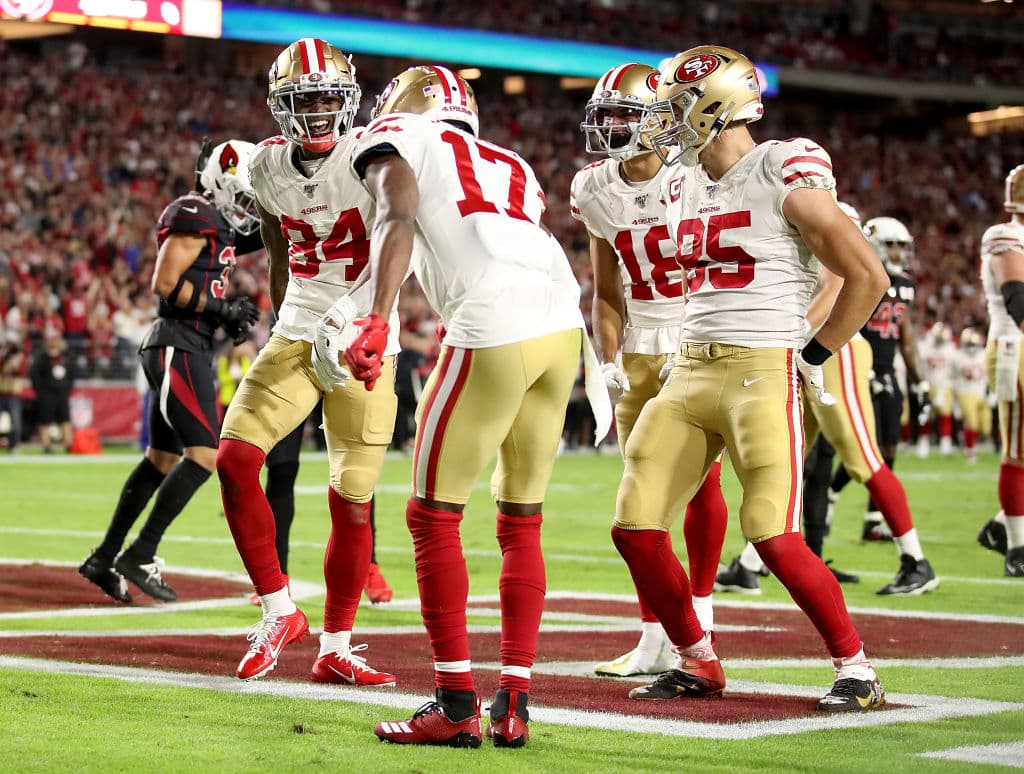 Los 49ers se confirman como candidatos al título, vencen 28-25 a los Cardinals que al final complicaron al equipo de Garoppolo.