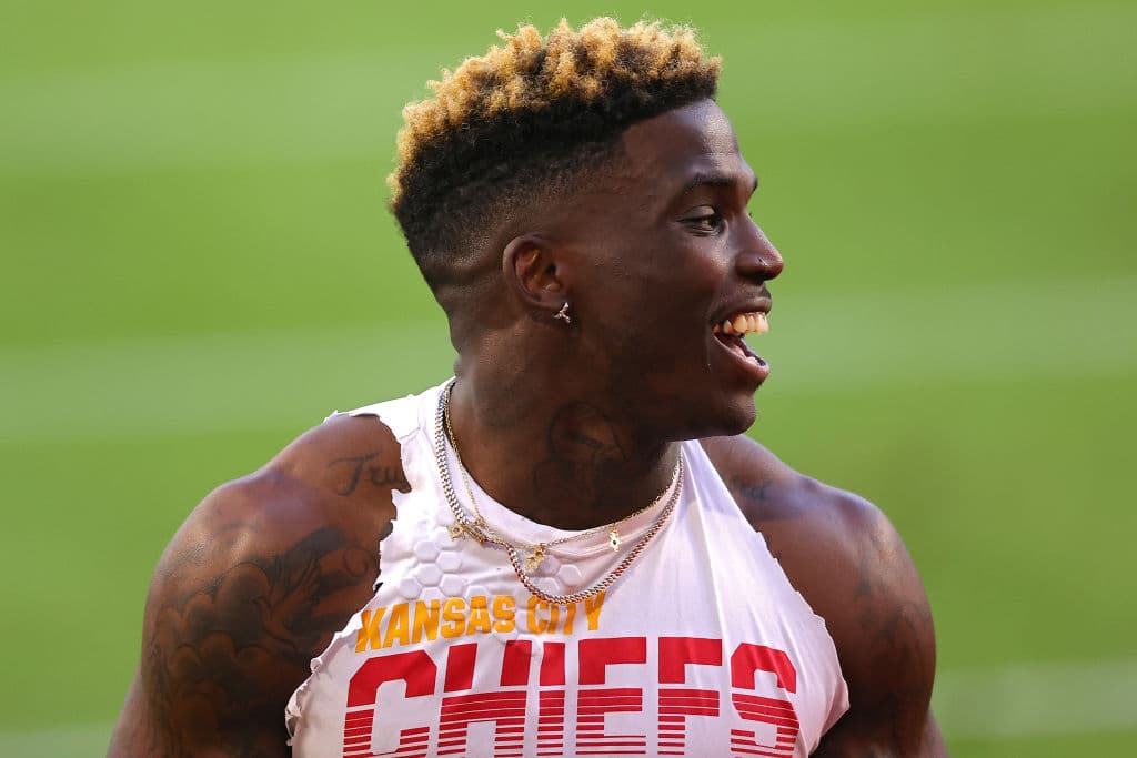 Todo listo para el Super Bowl LIV entre los Kansas City Chiefs y los San Francisco 49ers, los jugadores ya salieron a calentar previo a enfrentarse.