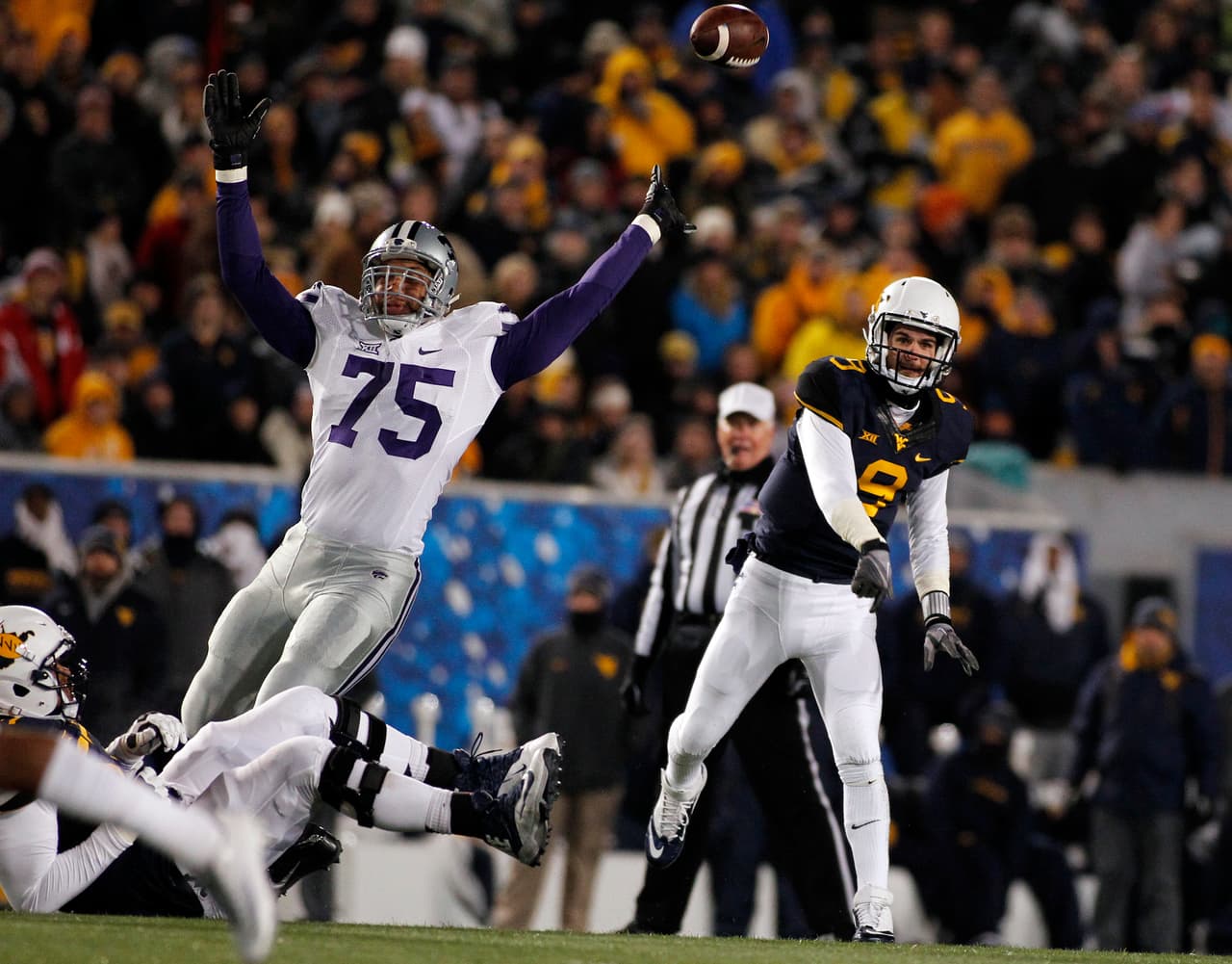 # 40
<b>JORDAN WILLIS</b> – DE |
<i>Kansas State</i>