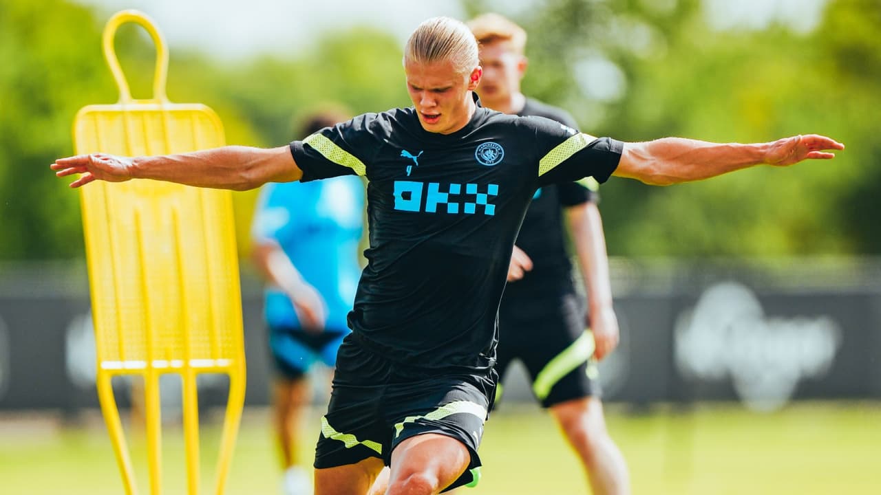 América enfrenta a la delantera de 223 mde del Man City