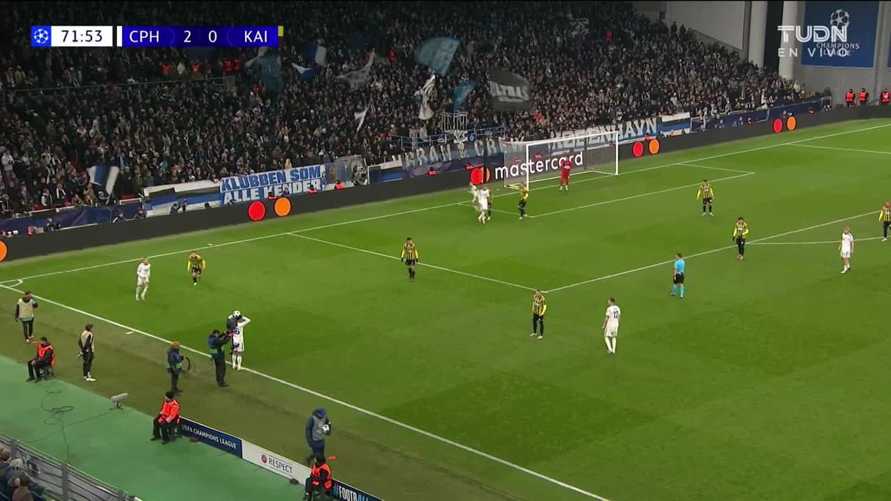 ¡GOL!  anota para FC Copenhagen. Robert Silva