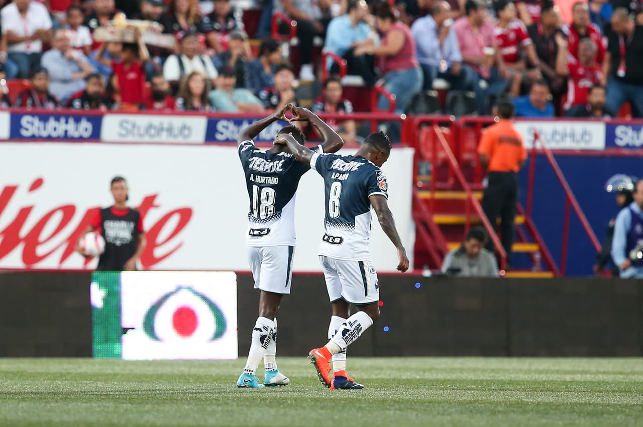 Ni siquiera el entretiempo sirvió para encontrar soluciones para Xolos frente al poder de Hurtado y el colombiano anotó su segundo gol del partido al minuto 7 del segundo tiempo.