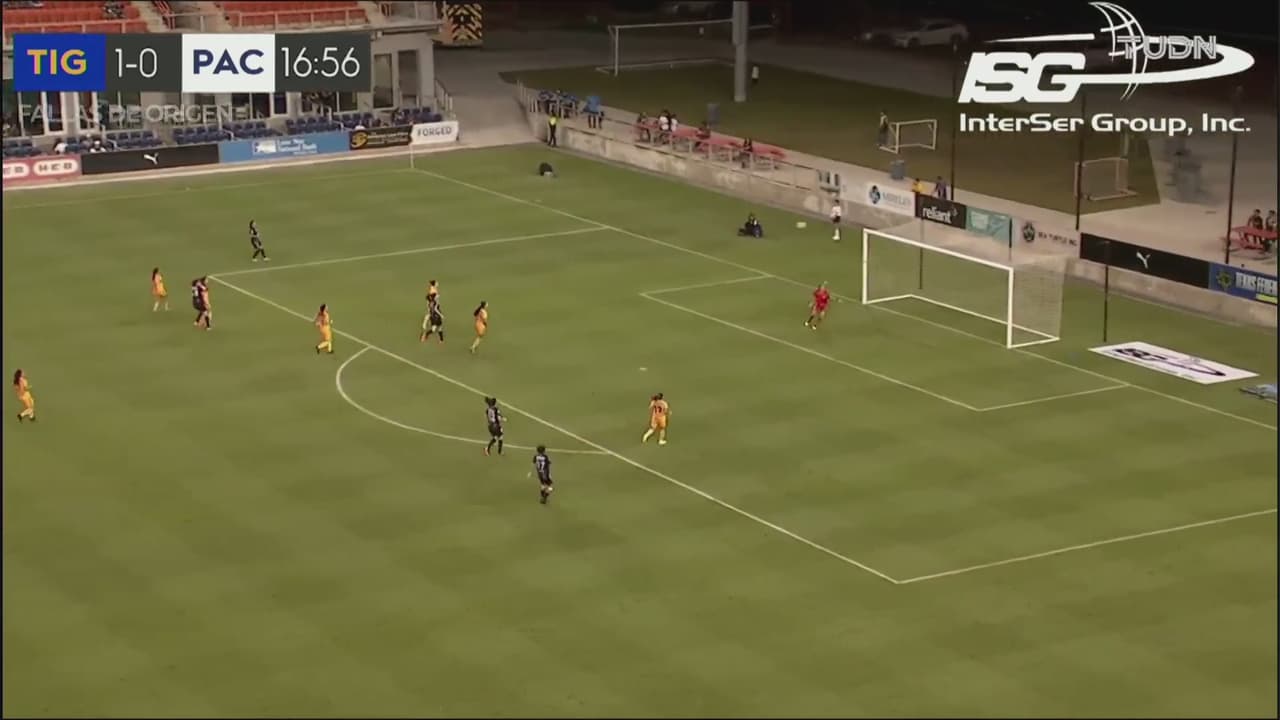 ¡Se animan las Tuzas! Martínez intenta de larga distancia y sale por encima