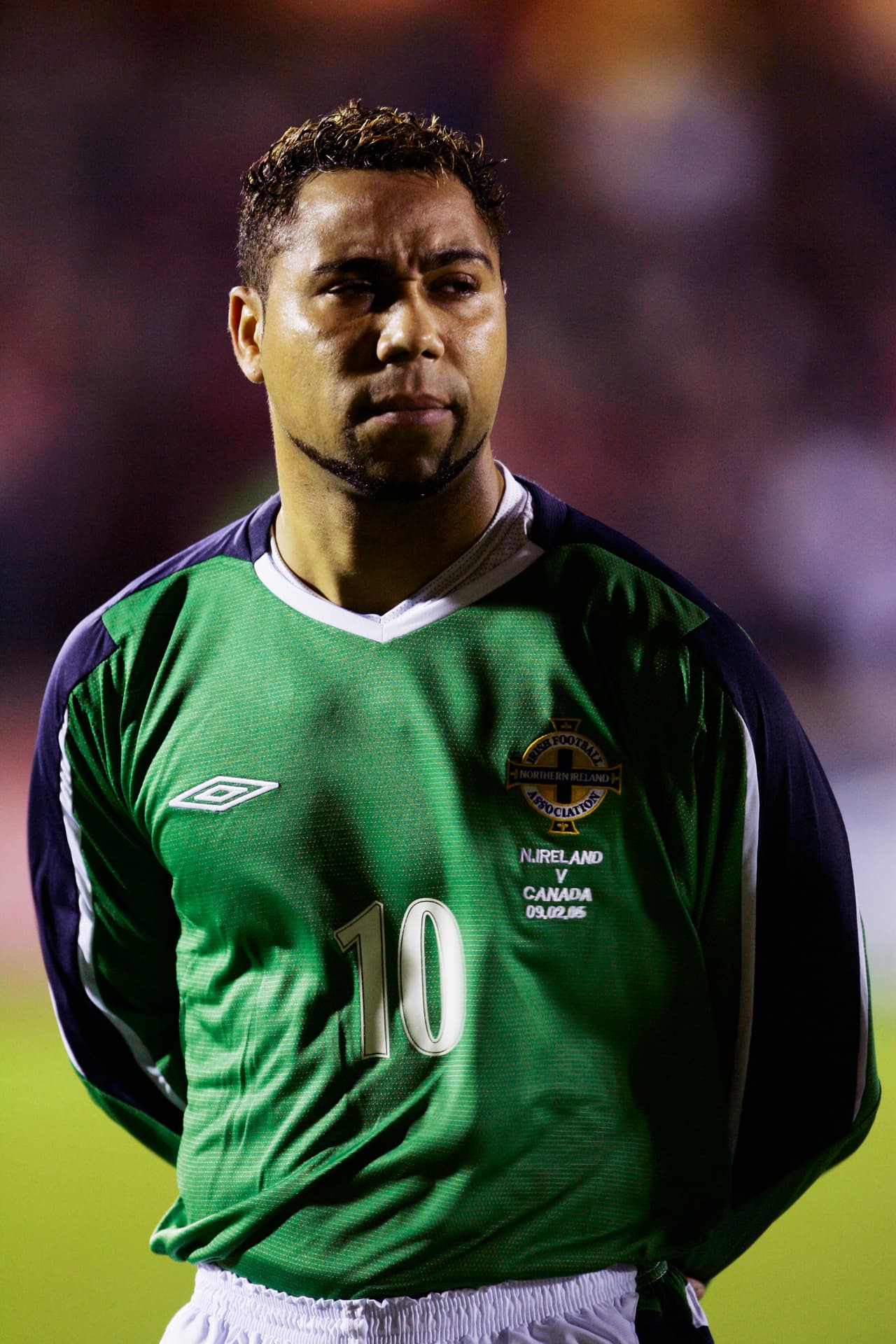 El irlandés Jeff Whitley no la pasó bien como futbolista. No supo llevar su talento y terminó sumido en las drogas y el alcohol. Al dejar las canchas, se dedicó a la venta de autos usados, al tiempo que daba charlas sobre los peligros de la fiesta.