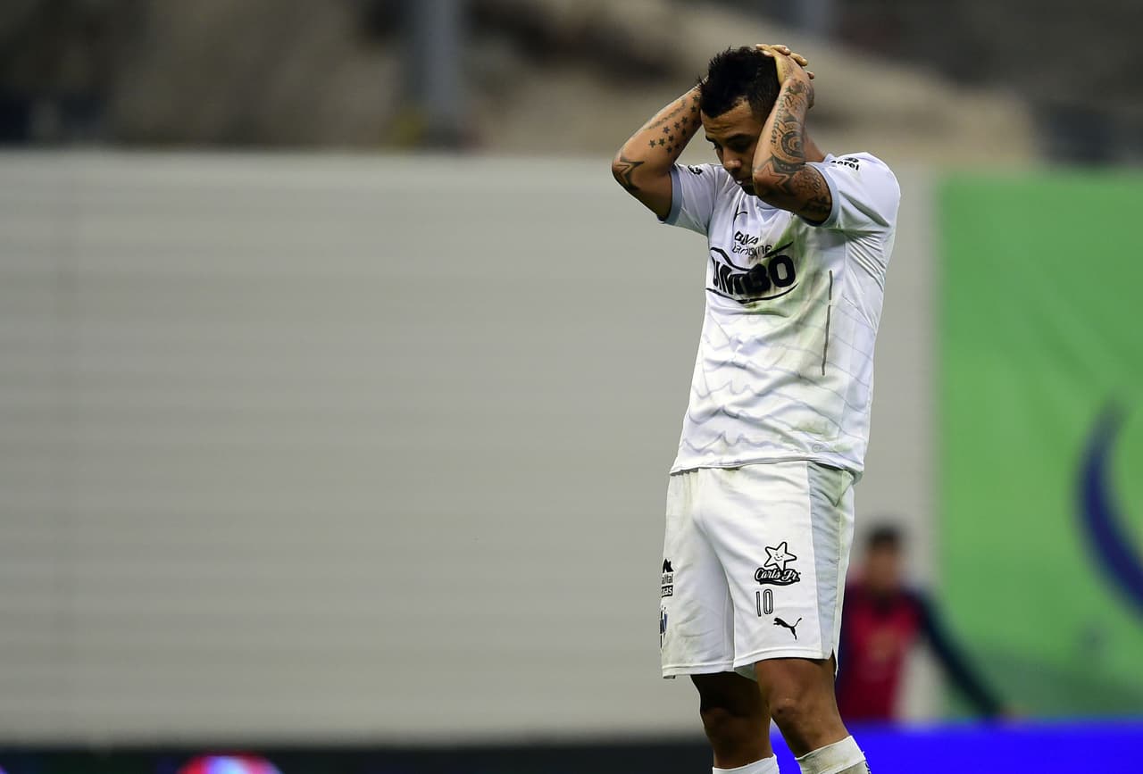 Cardona se sobrepuso a los cuestionamientos y ganó la pulseada con su buen fútbol y llegó a la final del Clausura 2016, donde falló un penalti contra Pachuca y perdió el partido de vuelta. Fue la derrota de Monterrey.