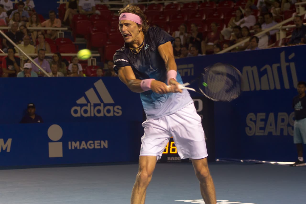 En la cancha central, el mejor preclasificado con vida en el AMT 2019, el número 3 del mundo Alexander Zverev se medía al australiano Alex De Minaur.