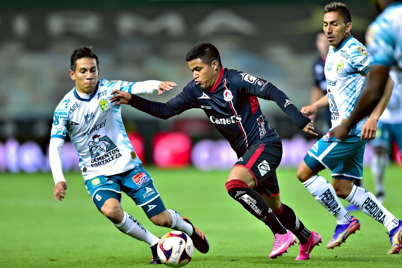 Con doblete de Victor Dávila y gol de Jean Meneses, León se impone 3-1 al Atlético San Luis y suman tres unidades.