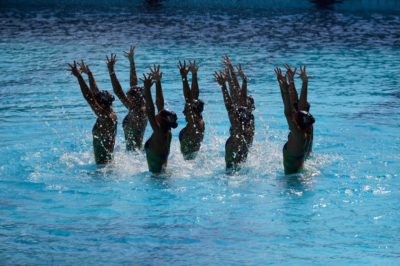 Ballet acuático en todo su esplendor durante las prácticas.